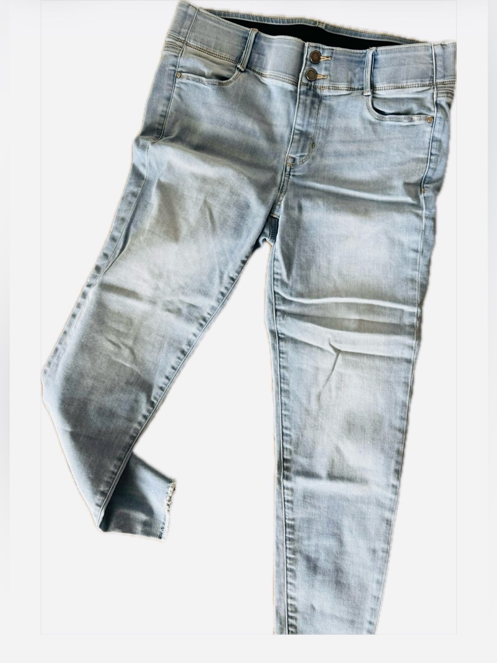 Apt 9 women’s size 12 ankle fit